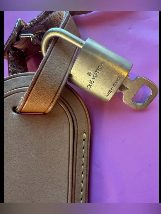 LOUIS VUITTON Vachetta Leather Luggage Tag With LV Lock And Key Set #322 - Picture 6 of 12